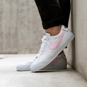 nike sb blazer low xt pink